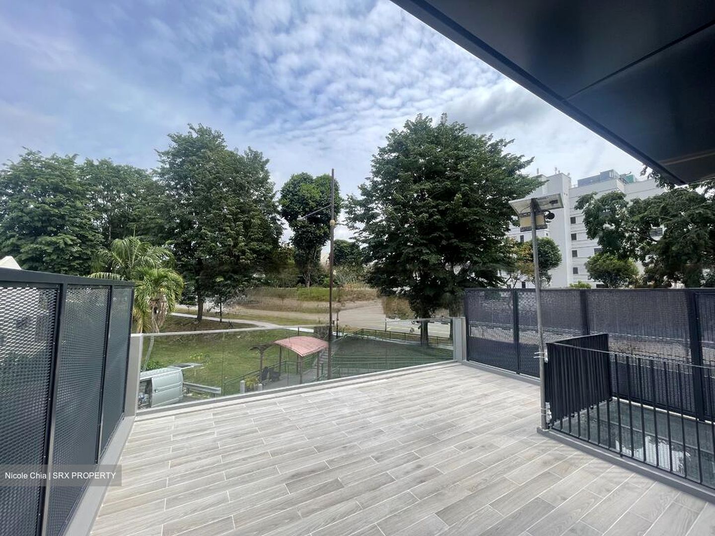 Opera Estate (D15), Terrace #471718081